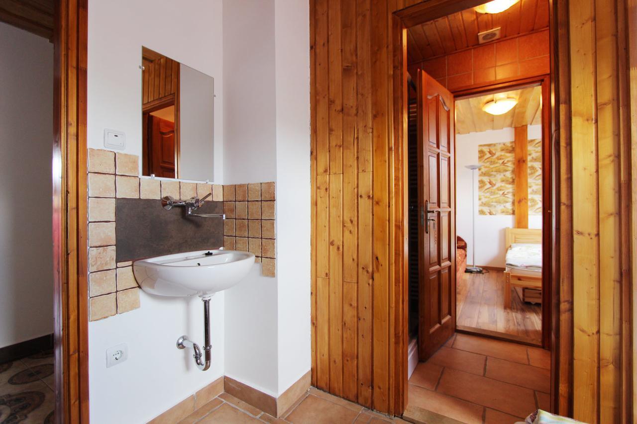 Felso Fogado Bed & Breakfast Felsotold ภายนอก รูปภาพ