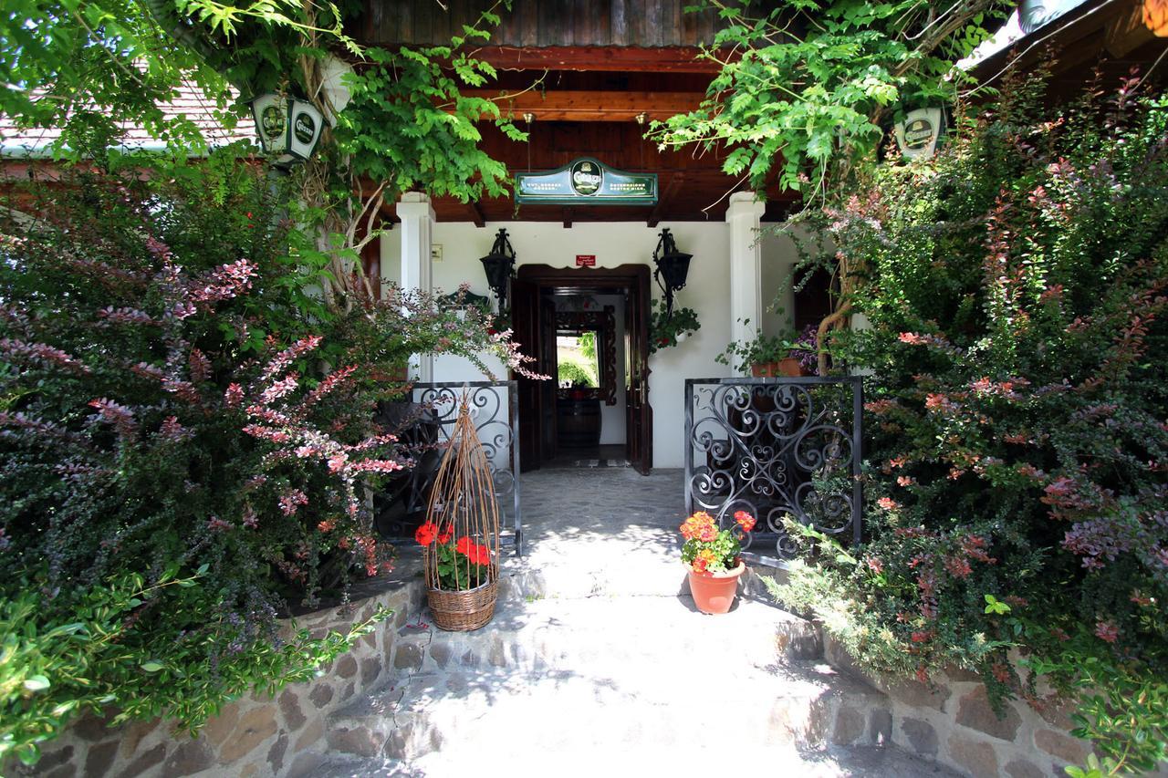 Felso Fogado Bed & Breakfast Felsotold ภายนอก รูปภาพ
