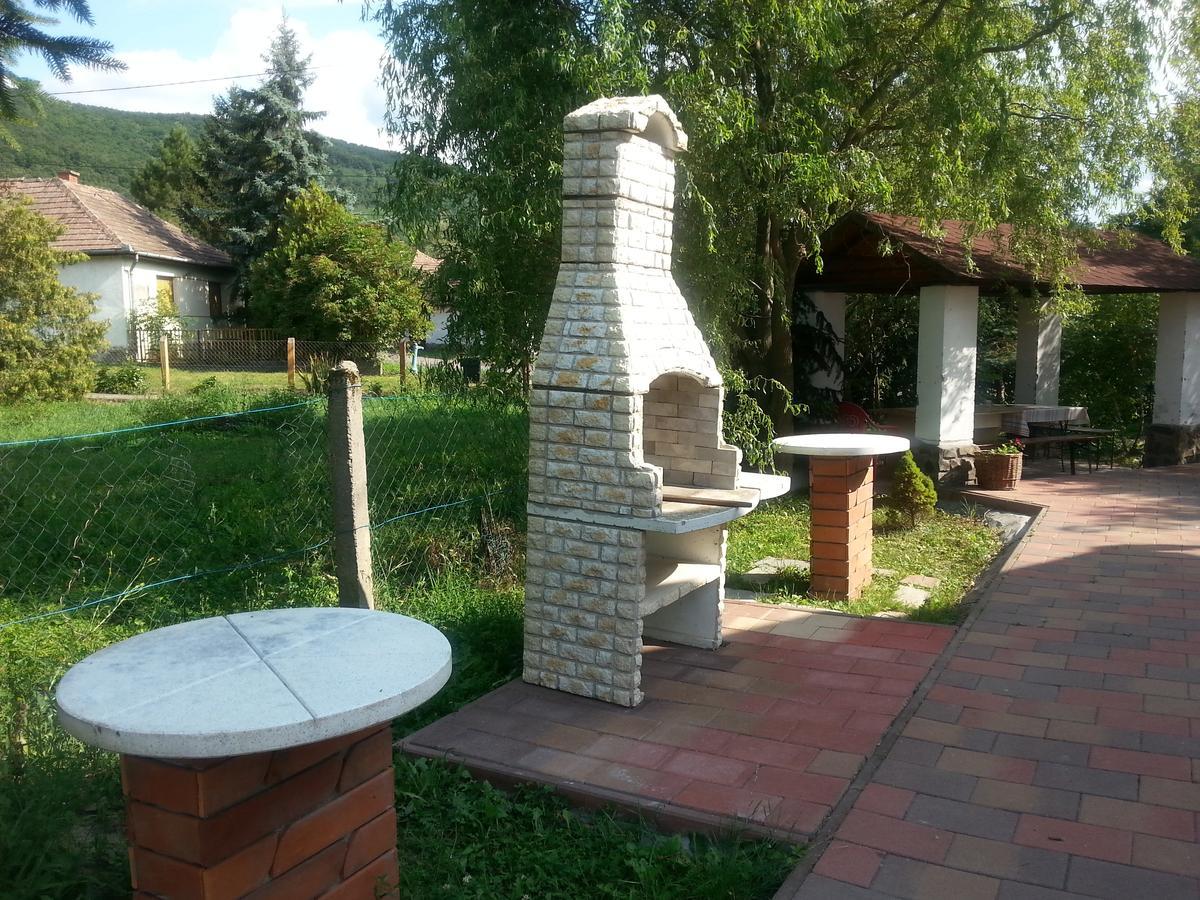 Felso Fogado Bed & Breakfast Felsotold ภายนอก รูปภาพ