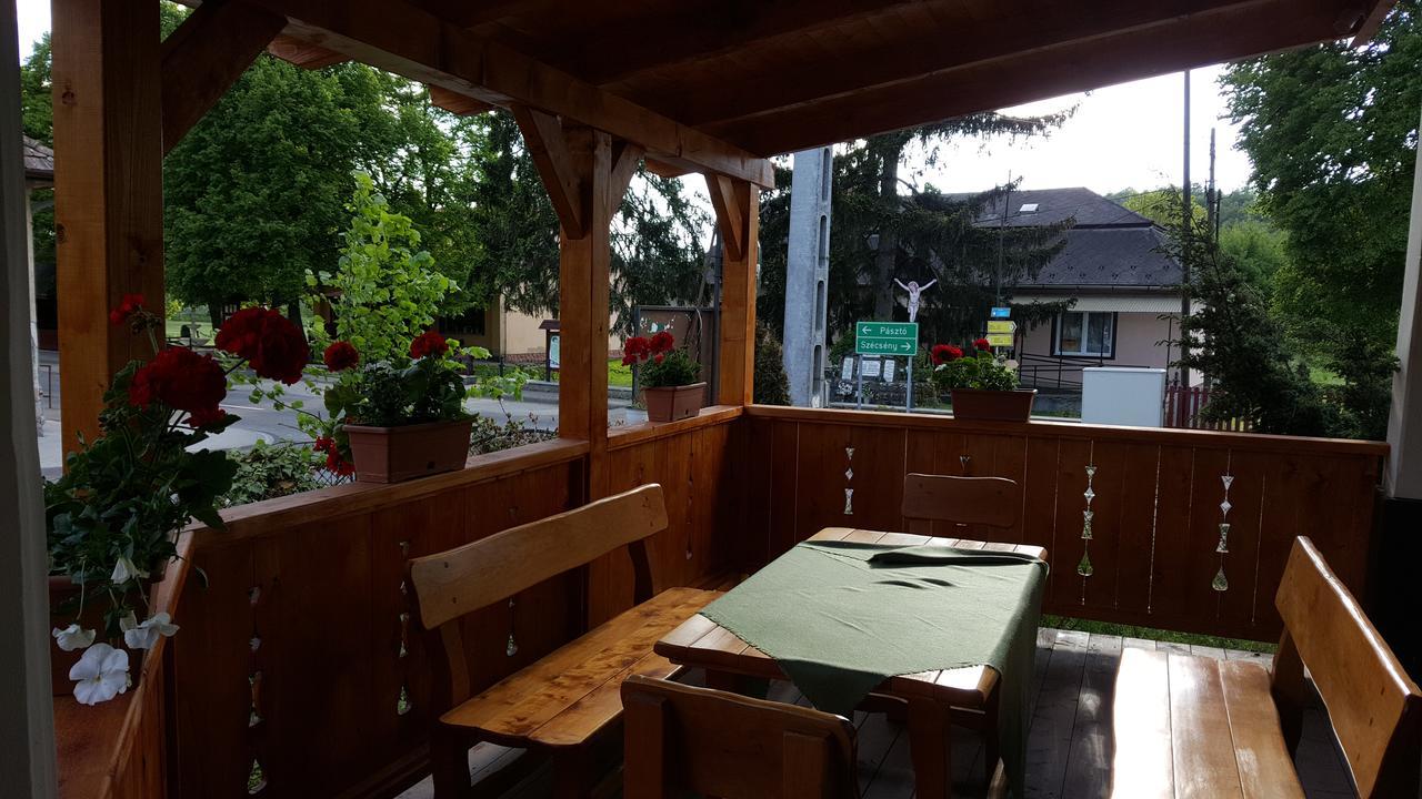 Felso Fogado Bed & Breakfast Felsotold ภายนอก รูปภาพ
