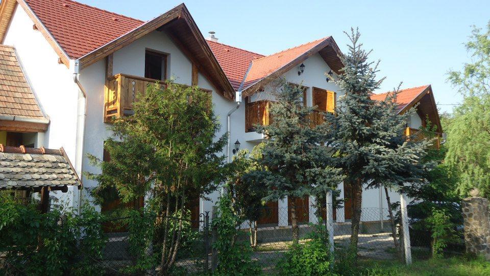Felso Fogado Bed & Breakfast Felsotold ภายนอก รูปภาพ